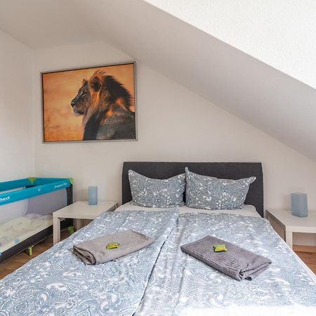 Gemuetliche Dachgeschosswohnung -Waldstrassenviertel Leipzig Luaran gambar